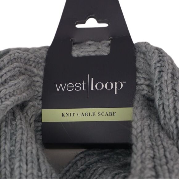 West Loop Gray Cable Knit Scarf, New with Tags! - Picture 3 of 4